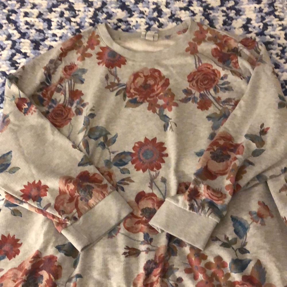 Women’s crew neck sweatshirt
